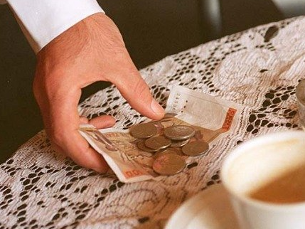 Aturan Dalam Memberikan Tip Untuk Dealer