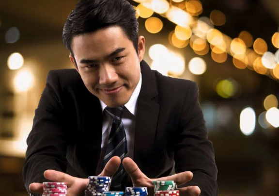 Mengapa Banyak Orang Tertarik dengan Dunia Casino